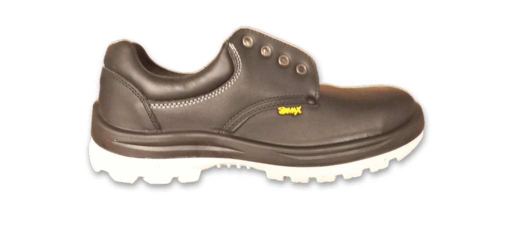 Par de zapatos de seguridad GamaX, modelo 102A-1112P, en cuero flor color negro con suela gris, vistas de arriba.