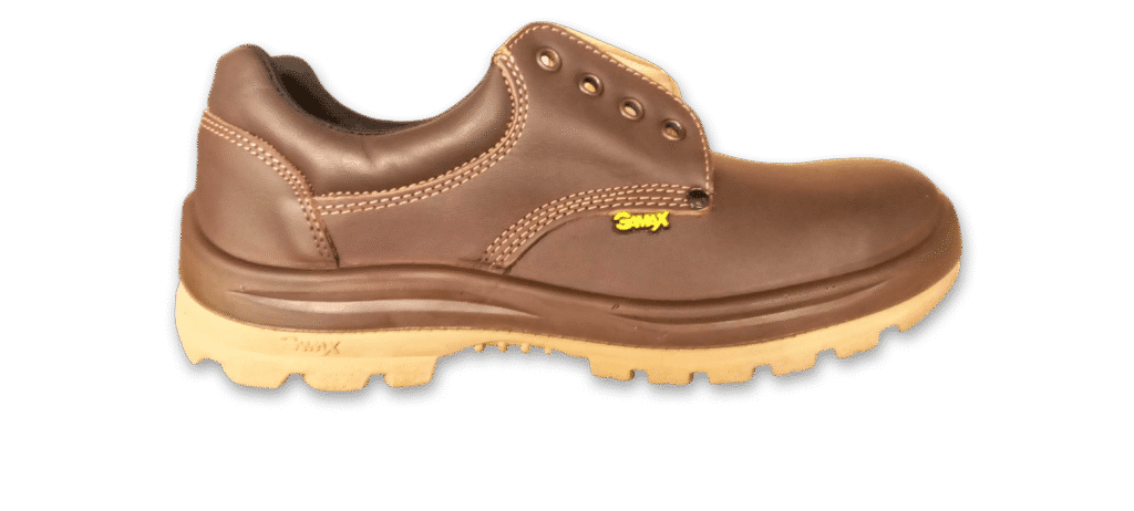 Zapato de seguridad GamaX, modelo 102A-1112P, en cuero flor color marrón con suela color caramelo, vista lateral.