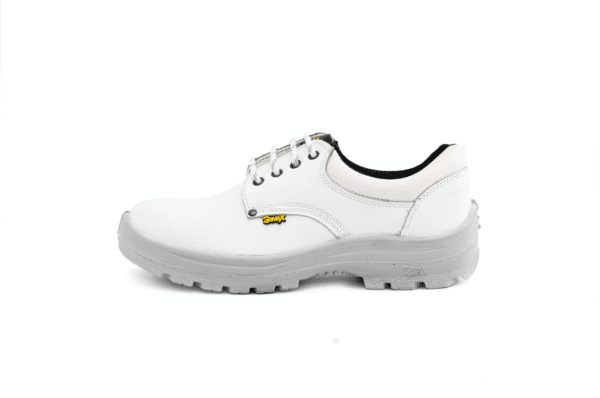Zapato de seguridad GamaX, modelo 102A-1112P, en cuero flor color blanco con suela gris, vista lateral.