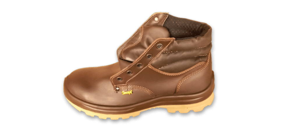 Botín de seguridad GamaX, modelo 103A-113P, en color marrón, visto de perfil sin cordones, mostrando la suela antideslizante.