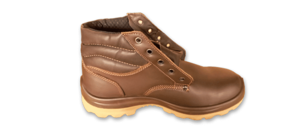 Botín de seguridad GamaX, modelo 103A-113P, en color marrón, visto de perfil, sin cordones, mostrando la suela antideslizante.