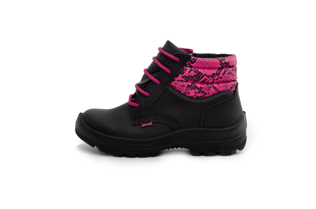 Botín de seguridad GamaX para mujer, modelo 103FA-113FP, de color fucsia y negro, con un estampado de pitón en la caña y cordones fucsia.