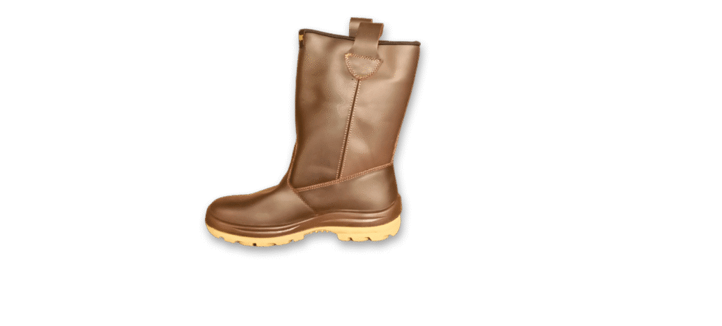 Bota de seguridad robusta GamaX modelo 104A-114P en color marrón, con diseño de caña alta y tiradores para facilitar su colocación.