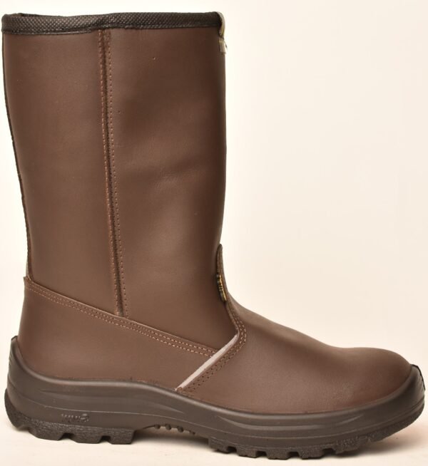Bota de seguridad robusta GamaX modelo 104A-114P en color marrón, con caña alta, diseño sin cordones y suela antideslizante.