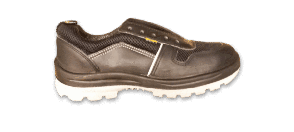 Zapatilla de seguridad GamaX, modelo 106CTA-116CTP, en color negro con detalles de tela de malla, vista de perfil.