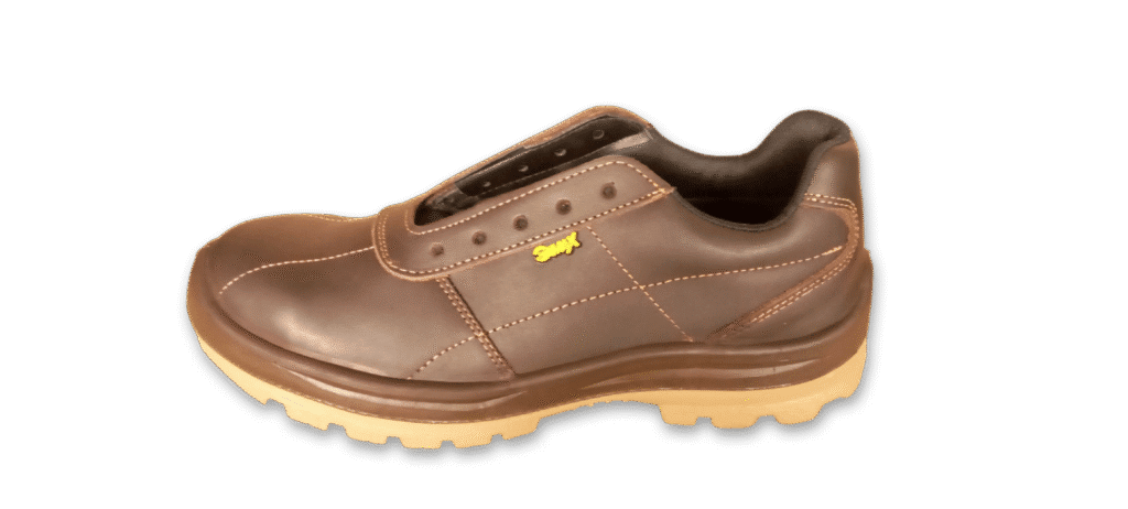 Zapato de seguridad GamaX, modelo 107A-117P, en cuero flor color marrón con suela de doble densidad de color caramelo, vista lateral y suela visible.