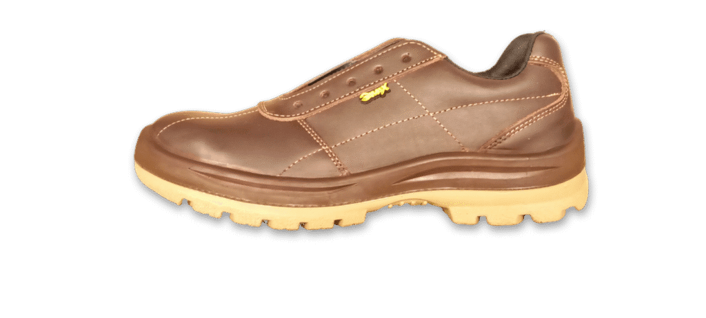 Zapato de seguridad GamaX, modelo 107A-117P, en cuero flor color marrón con suela de doble densidad de color caramelo, vista lateral y suela visible.