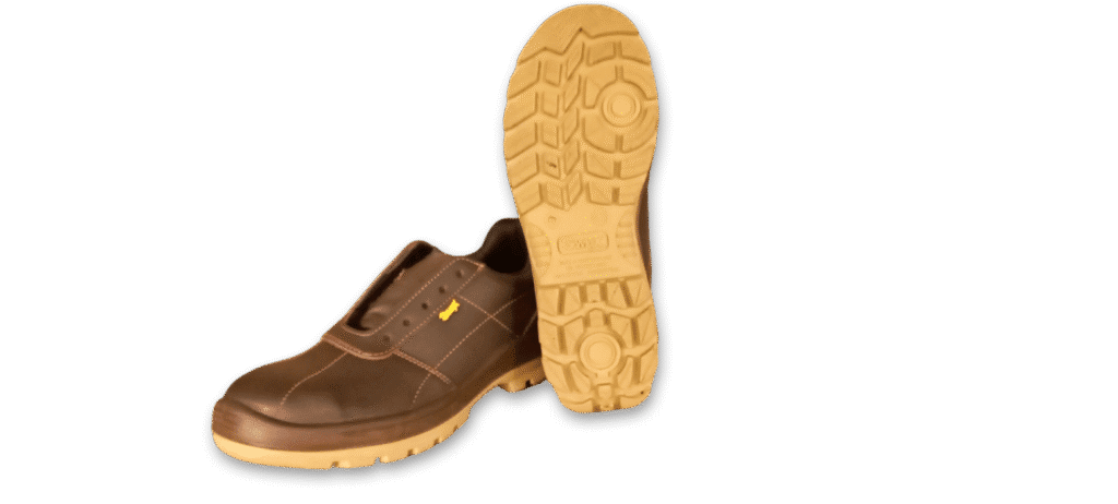 Zapato de seguridad GamaX, modelo 107A-117P, en cuero flor color marrón con suela de doble densidad de color caramelo, vista lateral y suela visible.