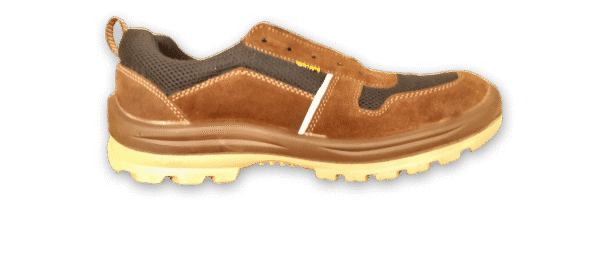Zapatilla de seguridad GamaX, modelo 106GTA-116GTP, en color marrón de gamuza y tela con suela color crema, vista de perfil.