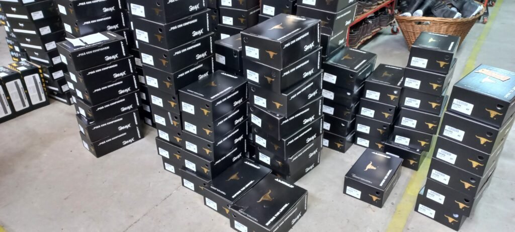 El primer stock de Hipocampo Argentino El primer stock de calzado de seguridad GamaX siendo preparado, un emprendimiento 100% argentino.